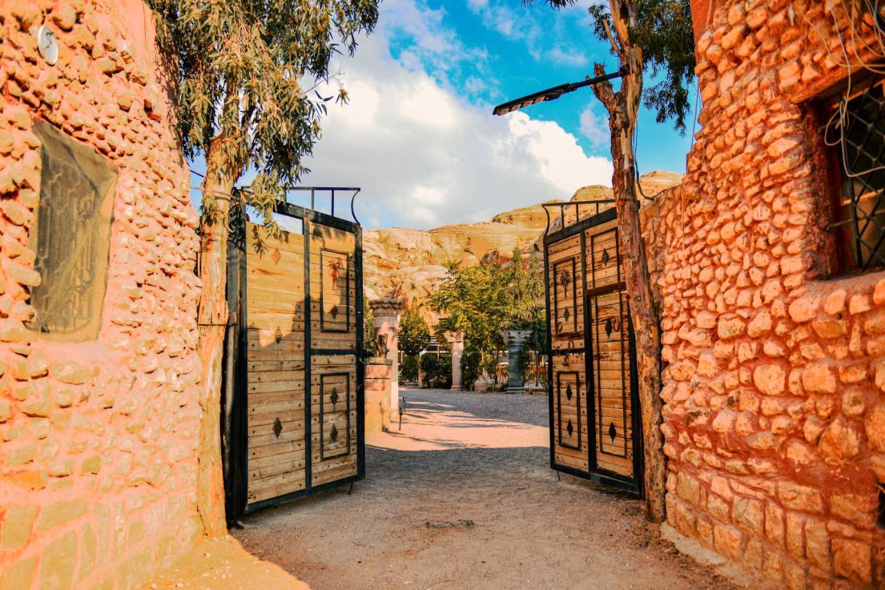 Little Petra Bedouin Camp Hotel Al Hayy ภายนอก รูปภาพ