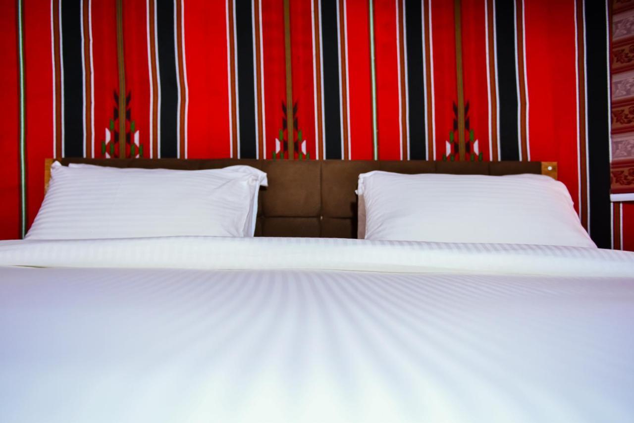 Little Petra Bedouin Camp Hotel Al Hayy ภายนอก รูปภาพ