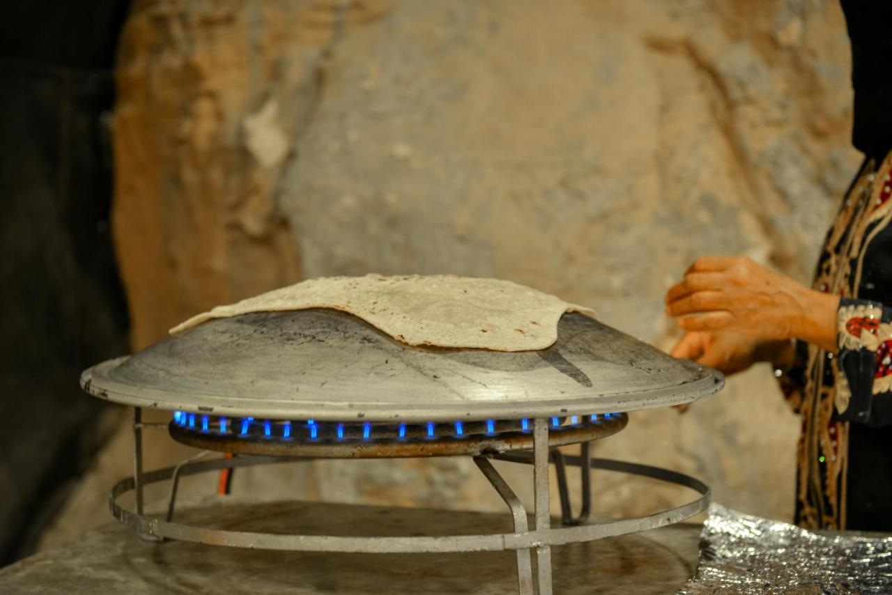 Little Petra Bedouin Camp Hotel Al Hayy ภายนอก รูปภาพ